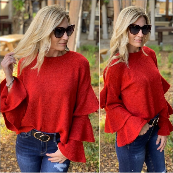 ✨LAST ONE✨Red tiered sleeve soft knit top - Picture 2 of 5
